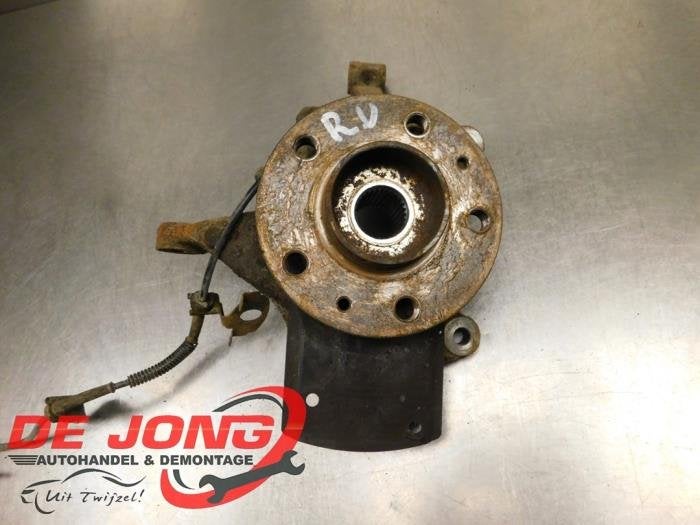Fusee rechts-voor van een Opel Vivaro, Gebruikt, -, -, Opel