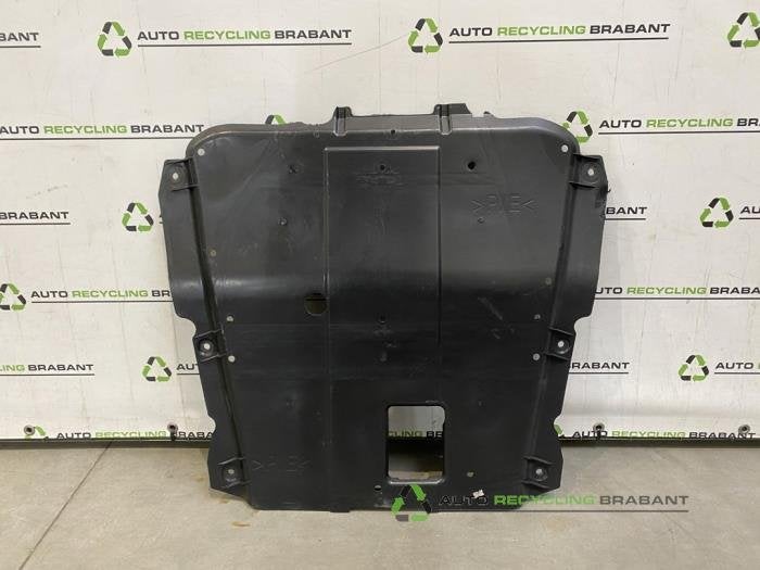 Plaque de protection sol d'un Dacia Sandero, -, 3 mois de garantie, Utilisé, -