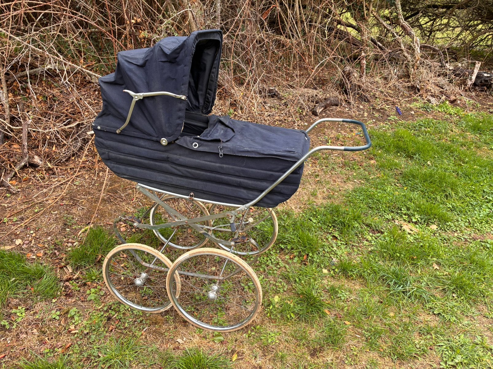 landau vintage / rétros des années 1960-1970, Enfants & Bébés, Enlèvement, Poussette
