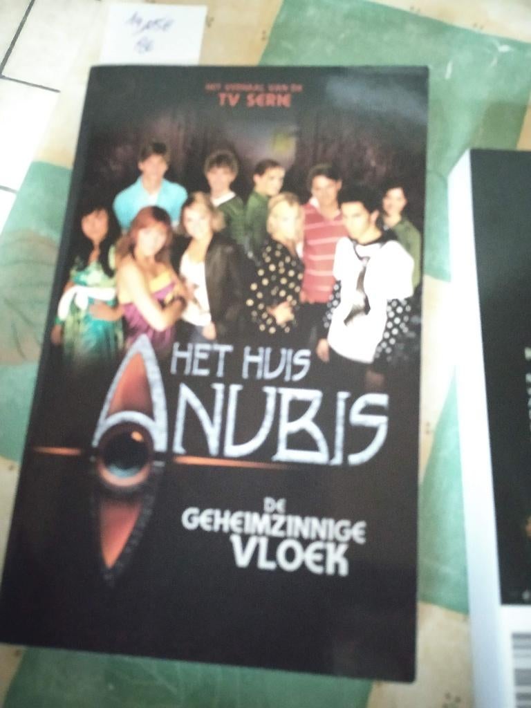 het huis anubis, nieuw leesboek "de geheimzinnige vloek", Ophalen of Verzenden, Nieuw