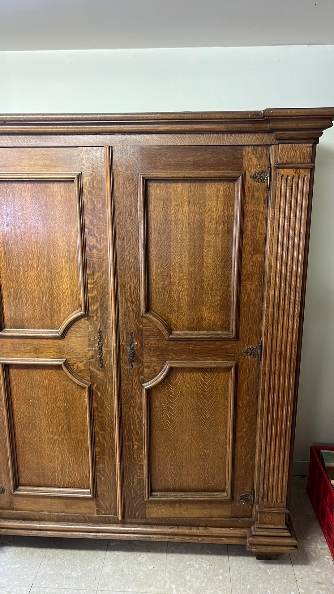 Vierdeurs kleerkast in massief ein, Huis en Inrichting, Ophalen, Gebruikt, Eikenhout, Met lade(s)
