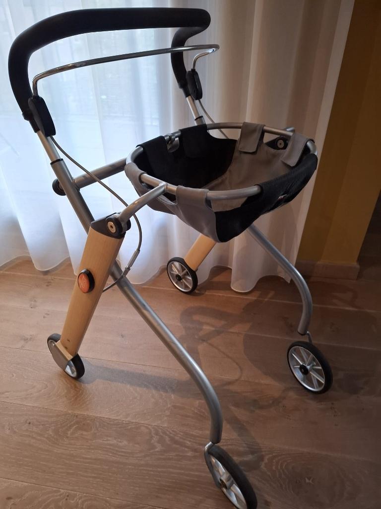 Rollator lichtgewicht: Trust Let’s Go indoor, Ophalen, Opvouwbaar, Zo goed als nieuw