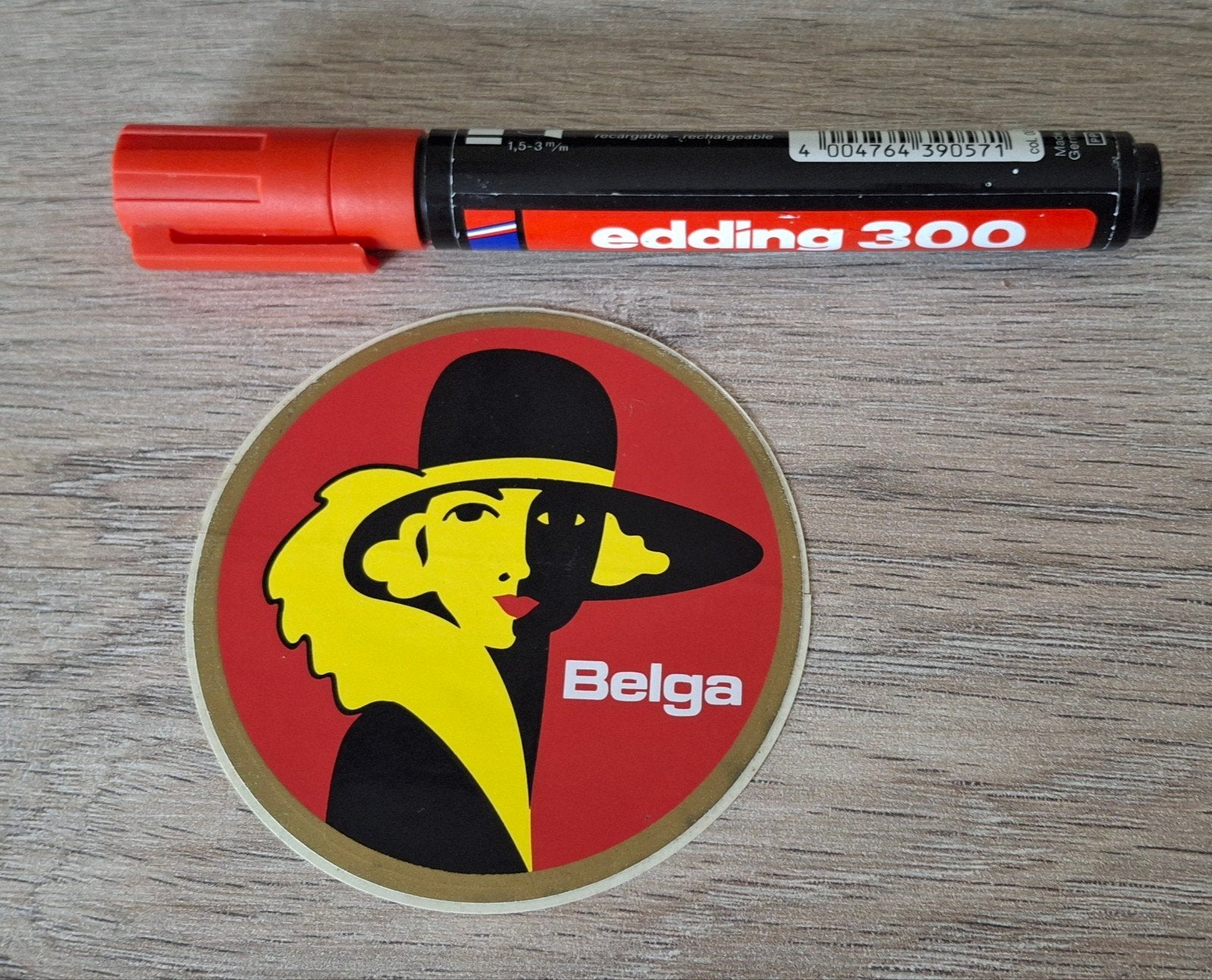 autocollant de cigarette vintage de la marque Belga, Enlèvement ou Envoi, Comme neuf, Marque