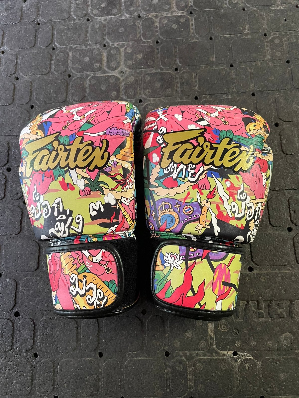 Fairtex urface Muay thaï, Sports & Fitness, Enlèvement, Comme neuf