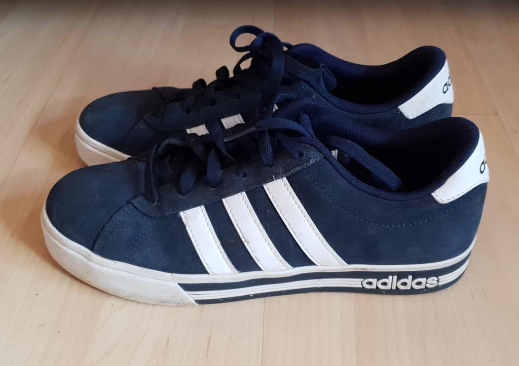 Adidas sneakers 40 2/3, Kleding | Heren, Schoenen, Blauw, Ophalen of Verzenden, Zo goed als nieuw, Adidas