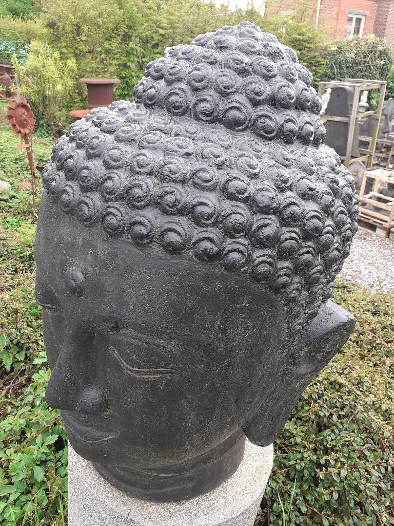 SOLDE GRANDE TETE DE BOUDDHA EN PIERRE PATINEE 75 CM, Enlèvement, Comme neuf, Pierre, Bouddha