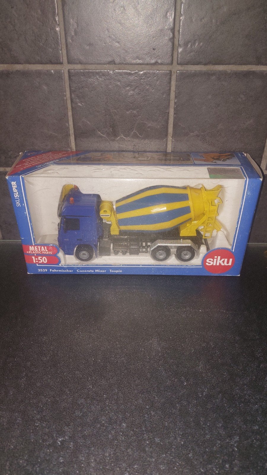 SIKU Spinning Top Trucks nr. 3539 1/50, Hobby en Vrije tijd, Modelauto's | 1:50, Ophalen of Verzenden, Nieuw, Overige merken