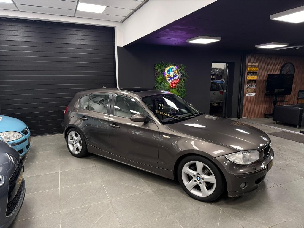 BMW 1 BENZINE 150 PK AUTOMAAT 2008/TOPSTAAT, Auto's, BMW, 1 Reeks, Bruin, Bedrijf, Grijs