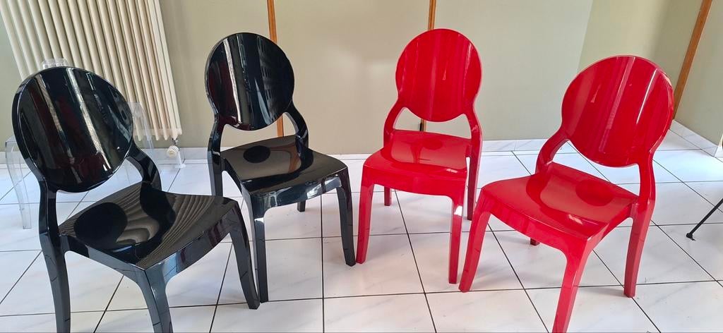 Chaises style Kartel, Enlèvement