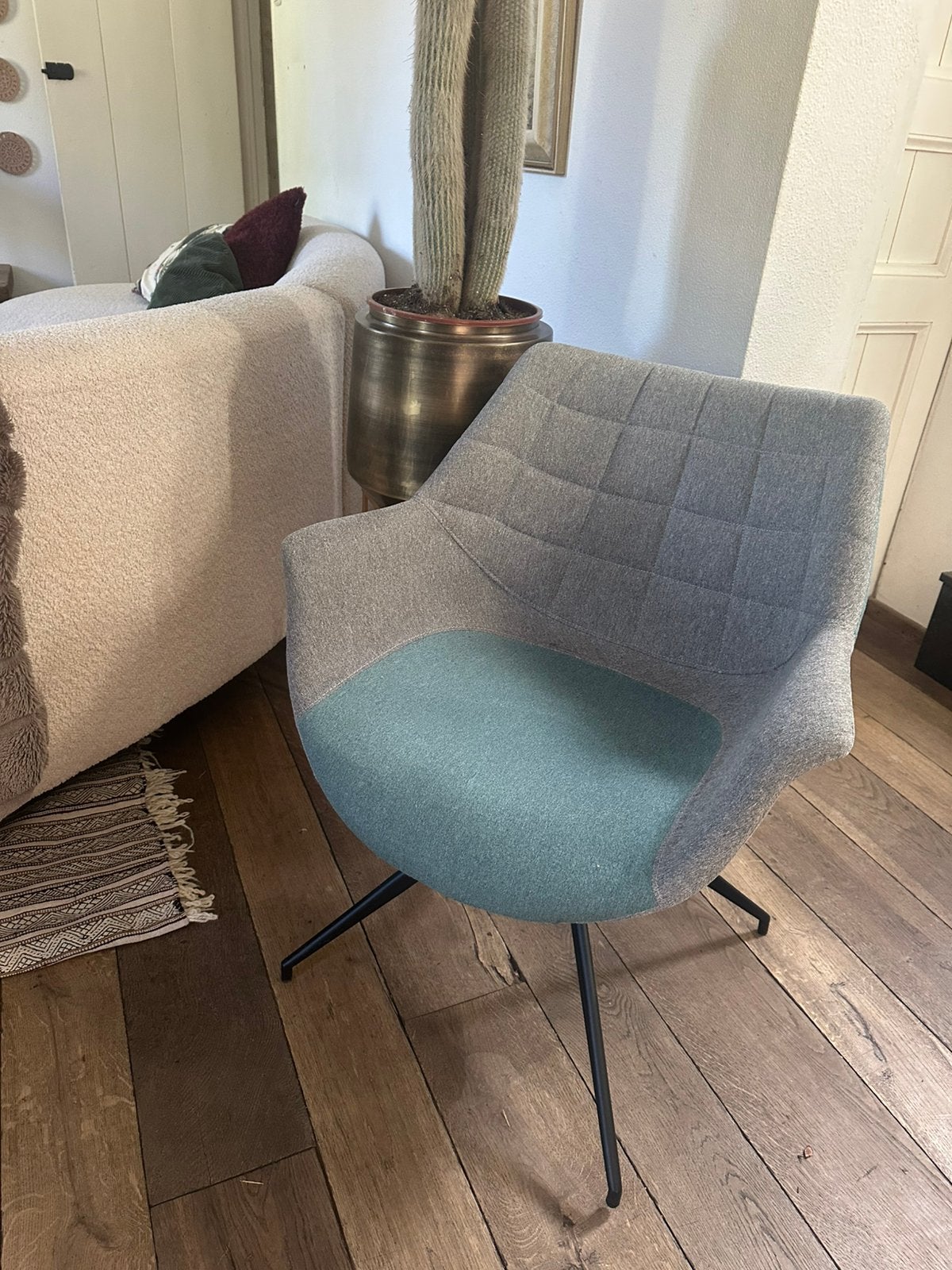 Zuiver Doulton stoel – design & comfort, Huis en Inrichting, Ophalen, Zo goed als nieuw