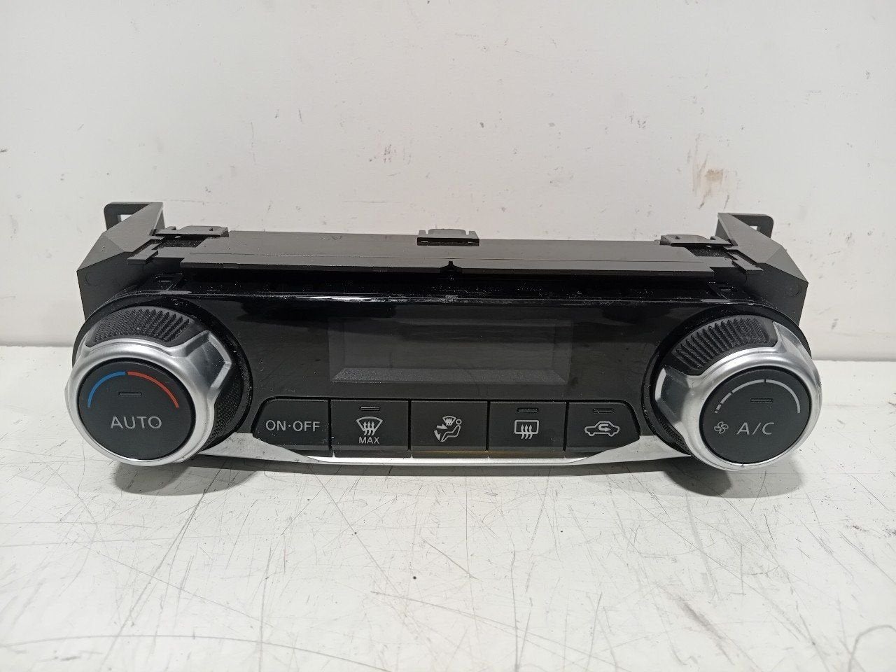 Bedieningspaneel kachel Nissan Micra, Auto-onderdelen, Onderdelen@venauto.nl, Van der Ven Autorecycling B.V., Gebruikt, Ettenseweg 76, 4706 PB Roosendaal, The Netherlands