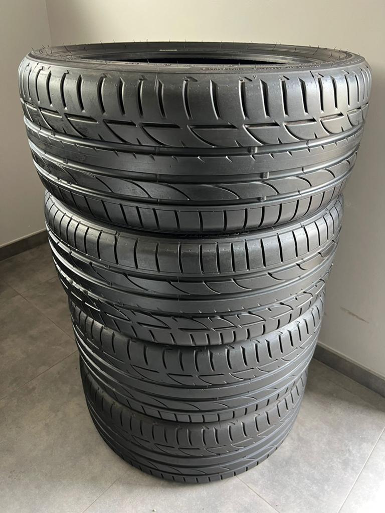 BRIDGESTONE ZOMERBANDEN 225/40/R19, Gebruikt, Band(en), Personenwagen, Ophalen
