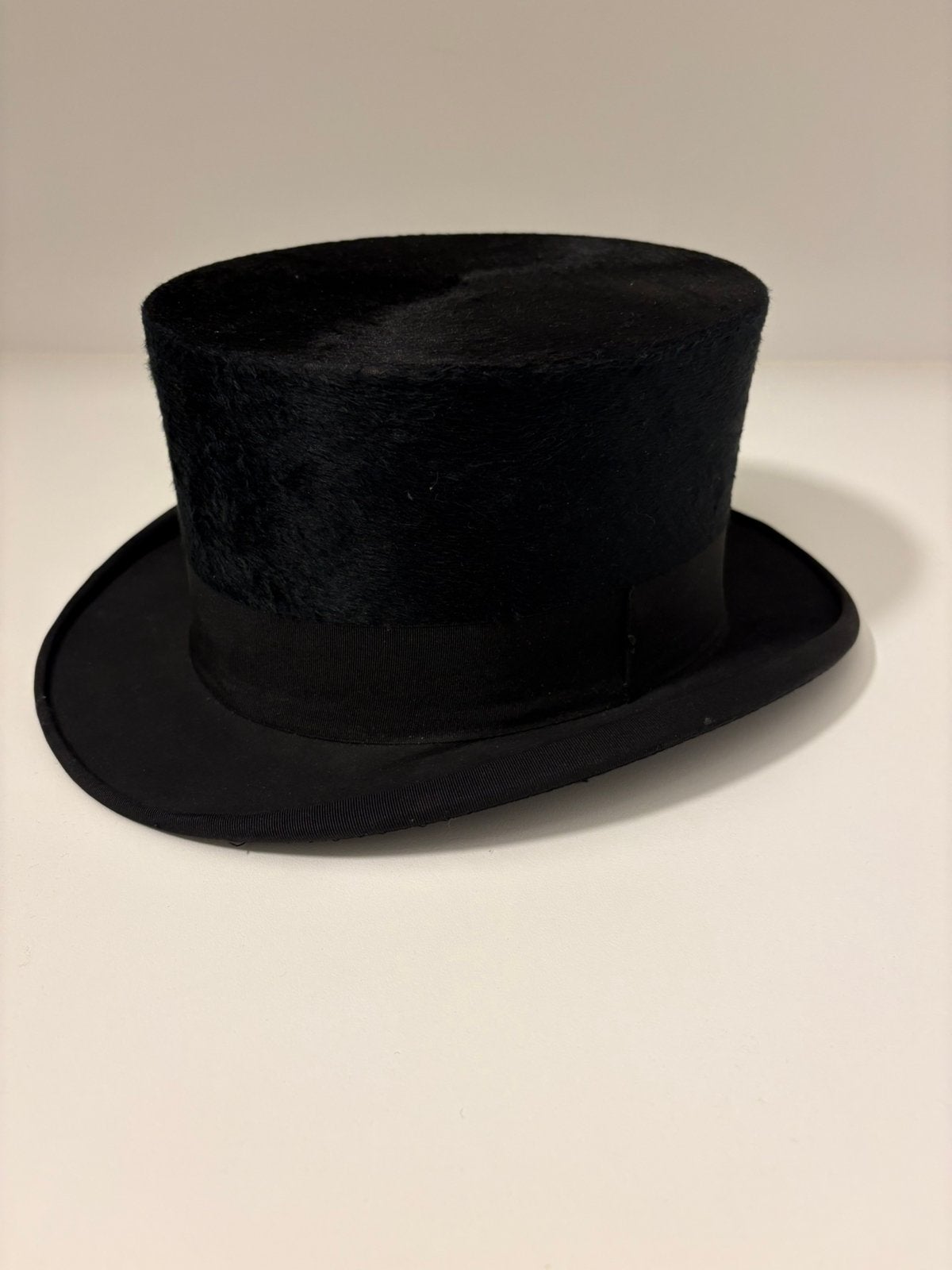 Antieke Hoge Hoed The Durable Hat Zijdepluche/Vilt, Antiek en Kunst, Ophalen