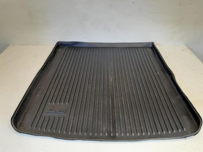 Coffre tapis d'un Audi RS6, -, 3 mois de garantie, Audi, Utilisé