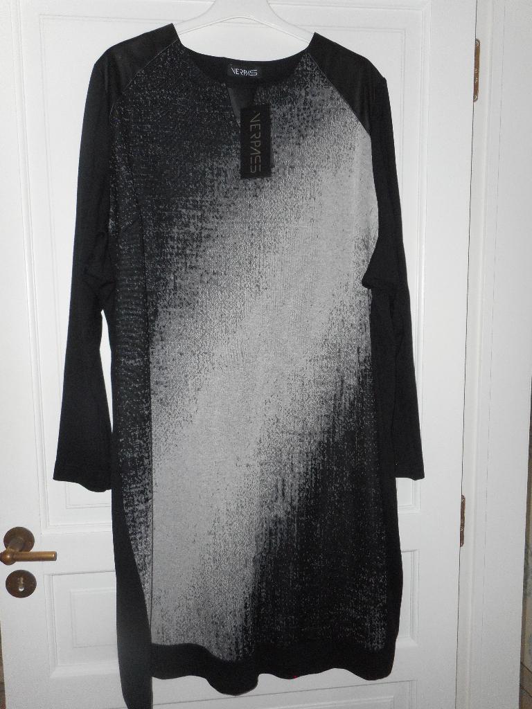 VERPASS NIEUW KLEED MT56 OKS-OKS 74CM LENGTE 1,11M, Kleding | Dames, VERPASS, Ophalen of Verzenden, Nieuw