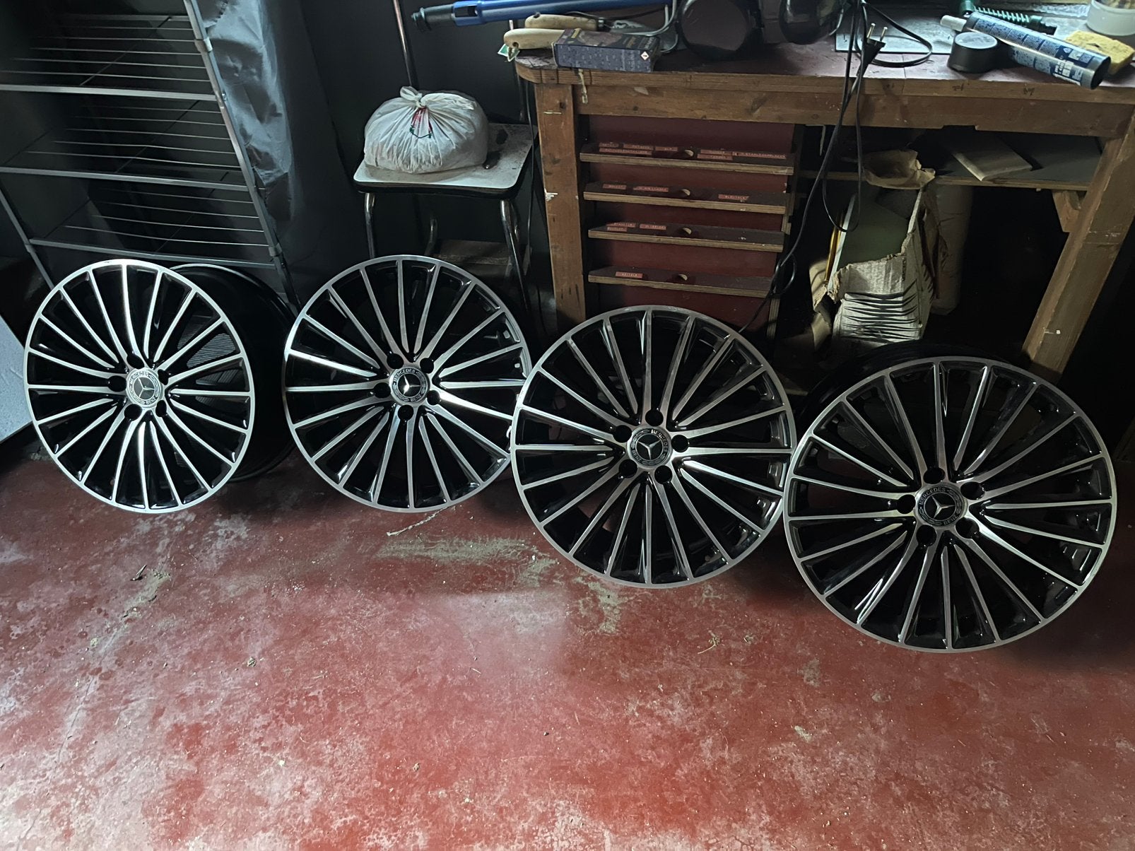 LES JANTES MERCEDES ONT L'AIR BIEN ! ! ! 0489296344, Enlèvement ou Envoi, Jante(s)