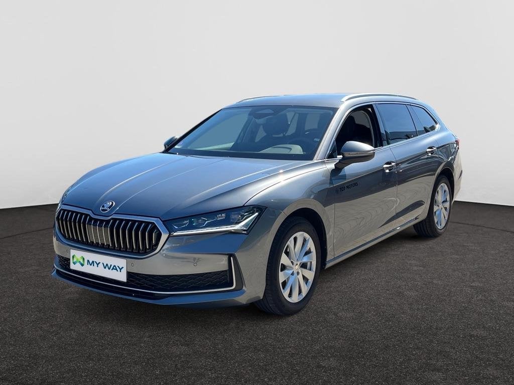 Skoda Superb Combi AUTOMAAT*150PK*CAMERA*SENSOREN*GPS*CARPLA, Auto's, Skoda, Automaat, Break, Navigatiesysteem, 123 g/km