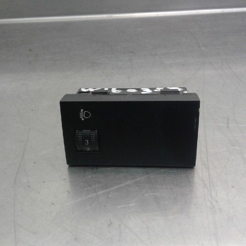 COMMUTATEUR PHARE REGLAGE C Mazda 2 (DE) (01-2007/06-2015), Utilisé, Mazda