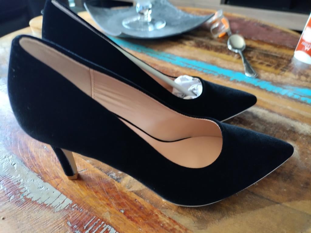 Nieuwe pumps maat 37, Vêtements | Femmes, Chaussures, Neuf, Escarpins, Enlèvement, Noir
