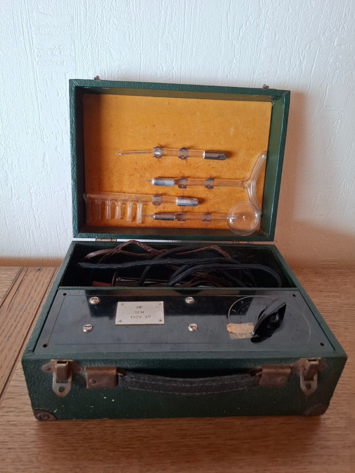 Ancien appareil médical d'électrothérapie haute fréquence, Enlèvement ou Envoi