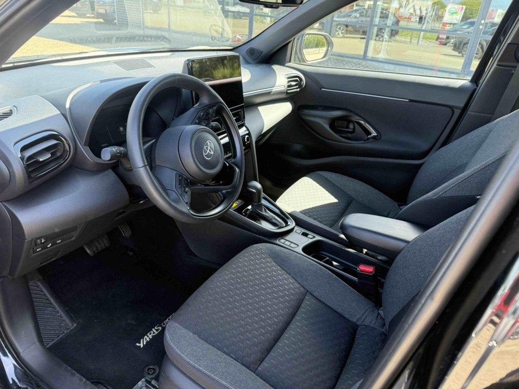 Toyota Yaris Cross 1.5 VVT-ie Hybrid Dynamic Plus CVT | Navi, Achat, Electronic Stability Program (ESP), 750 kg, Entreprise