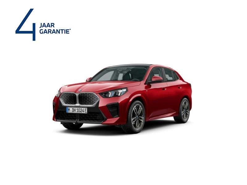 BMW iX2 eDrive20 / M Sport, Autos, BMW, Rouge, Entreprise, Noir, Automatique