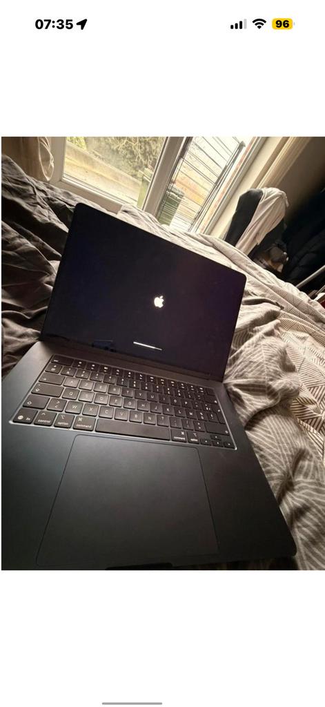Macbook air 15inch, Computers en Software, Chromebooks, Zo goed als nieuw, Ophalen