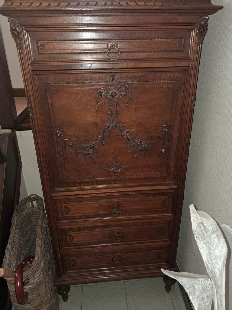 Armoire de rangement, Enlèvement