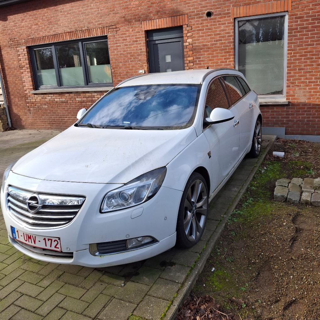 Opel  insignia automaat, Auto's, Opel, Automaat, Zwart, Wit, Diesel