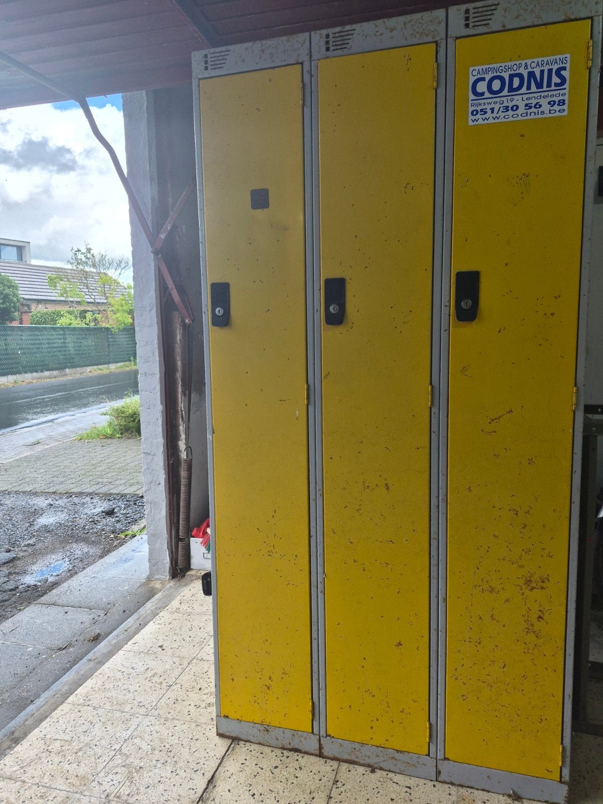 Lockerkast, Ophalen, Gebruikt
