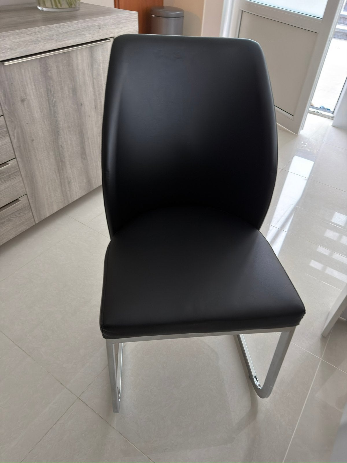 Zwarte leren stoelen 10 stuks, Huis en Inrichting, Ophalen, Gebruikt, Zwart, Leer