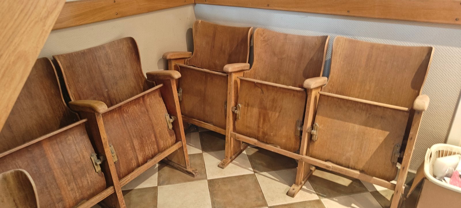 6 chaises de cinéma chaises de cinéma en bois, Enlèvement, Utilisé