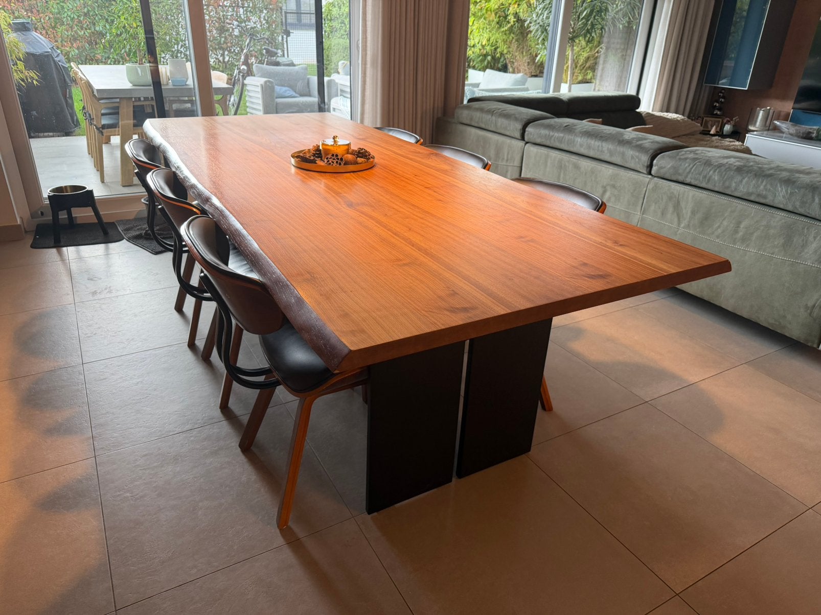 Walnoten tafel Juntoo en 6 stoelen dutch bone, Ophalen, Gebruikt, 200 cm of meer, 50 tot 100 cm