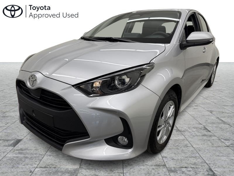 Toyota Yaris Dynamic, 1498 cc, 5 deurs, Hybride Elektrisch/Benzine, Yaris
