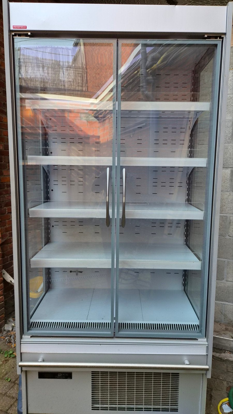 wandkoeling met deuren, Ophalen