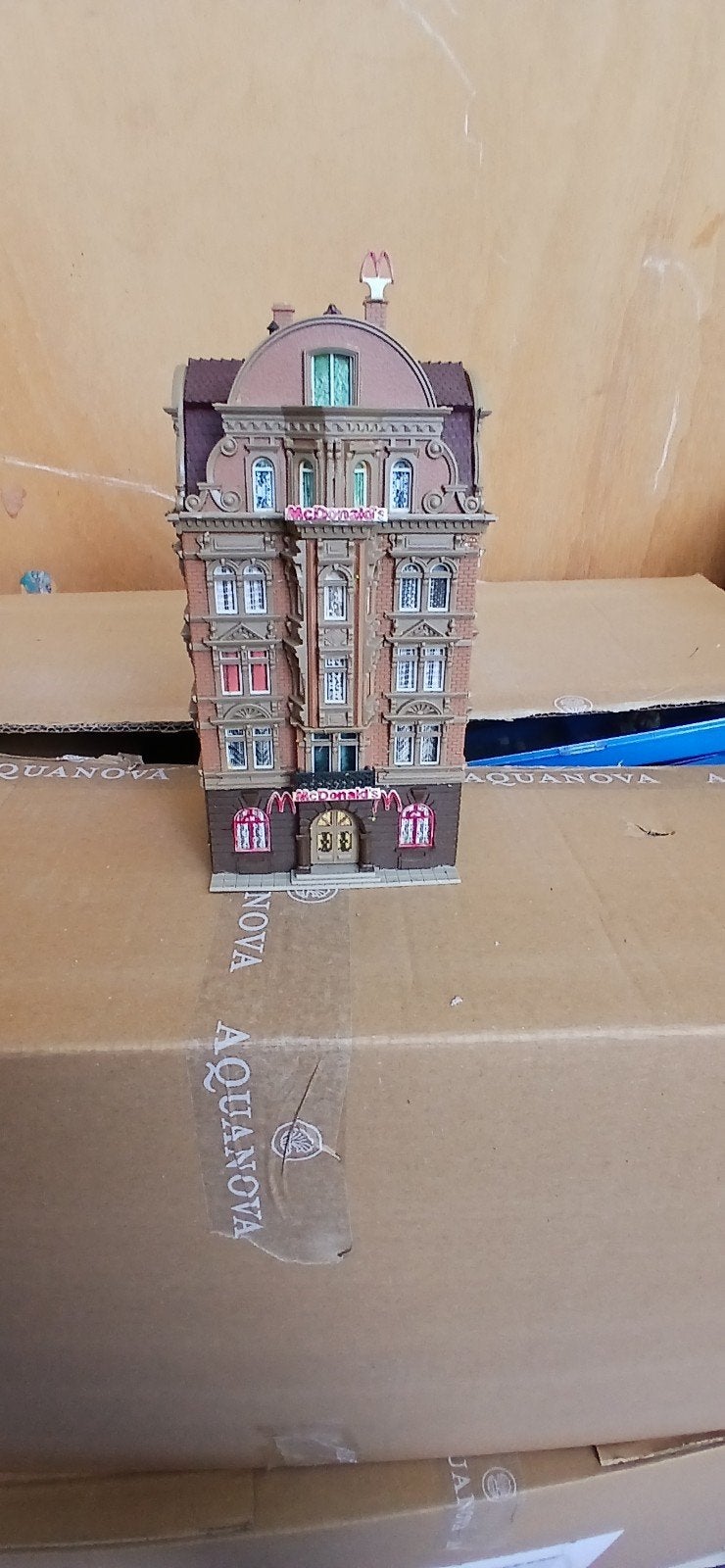 Immeuble de ville HO 1/87 - Vollmer 43773 / 3773 (Customisé, Hobby & Loisirs créatifs, Enlèvement ou Envoi
