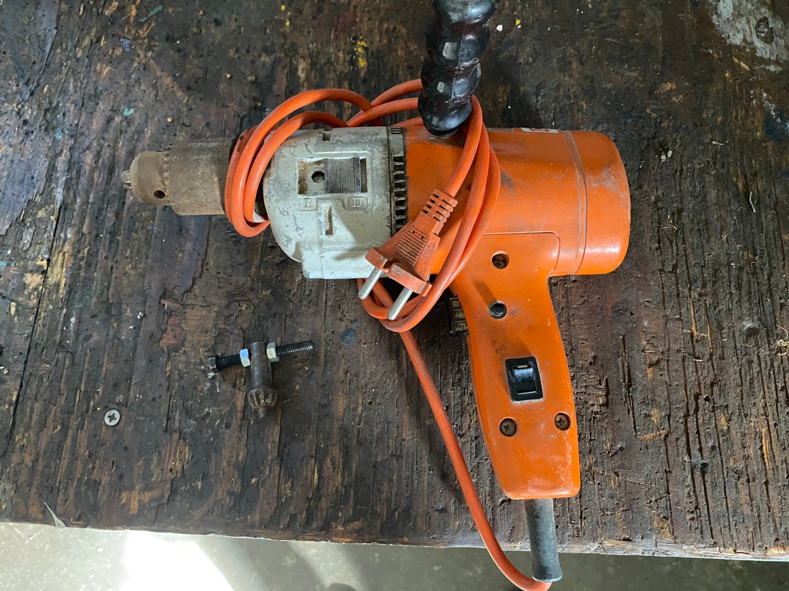 Foreuse Black Decker 220v 4 vitesses Fonctionne parfaitement, Bricolage & Construction, Enlèvement, Comme neuf