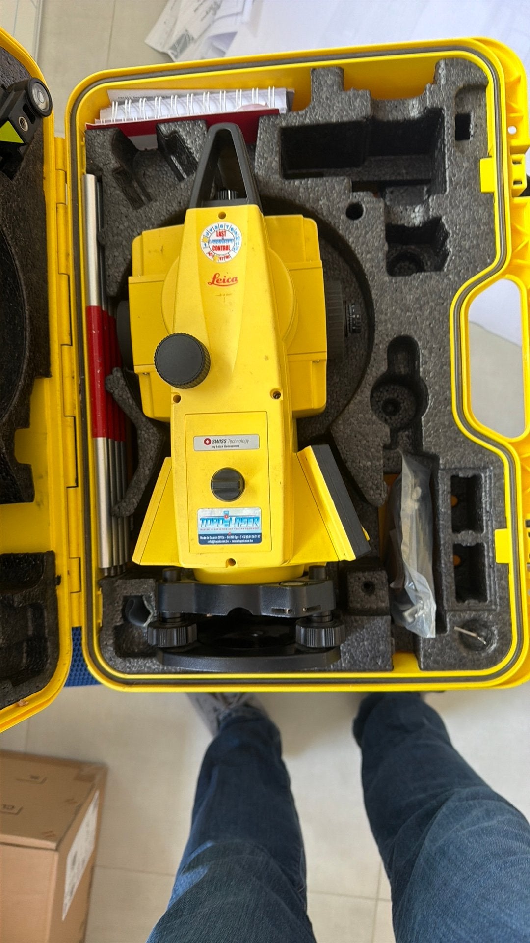 Theodolite avec tablette, Enlèvement, Utilisé, Distance