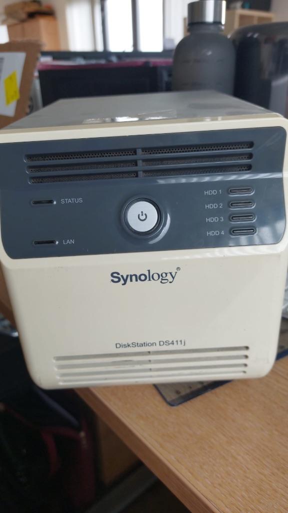 Synology DS411j NAS(4-bay) – zonder schijven – werkt perfect, Enlèvement ou Envoi, Utilisé