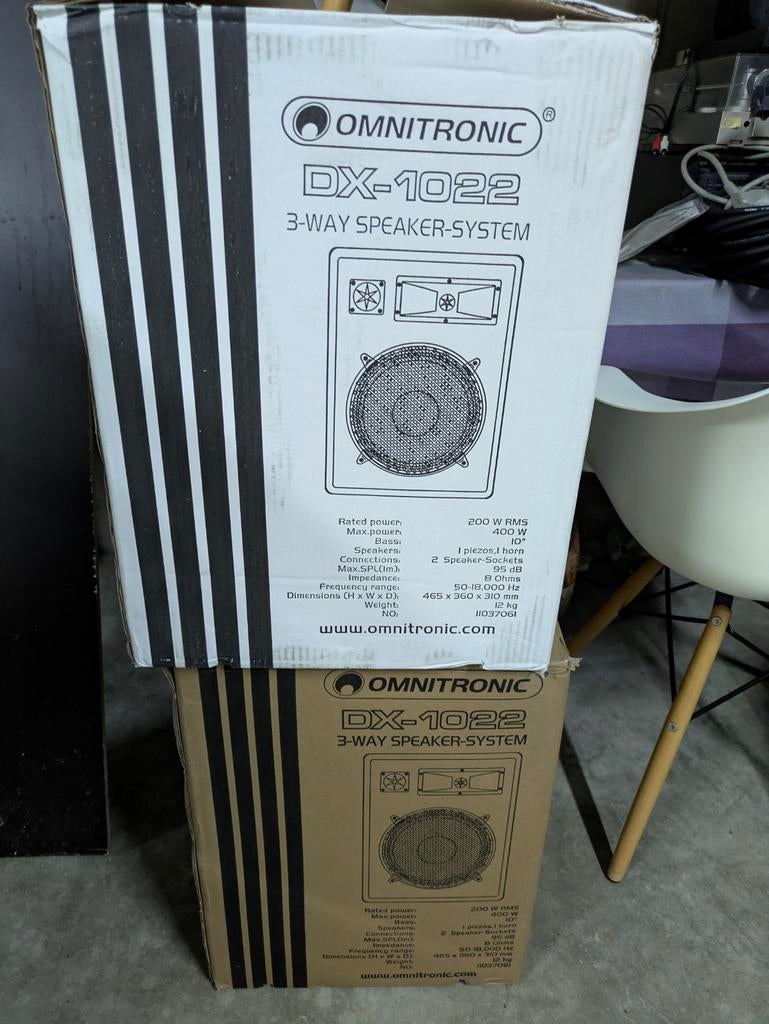 Amplificateur Skytec SPL400 2x200W + 2x haut-parleurs Omnitr, Enlèvement