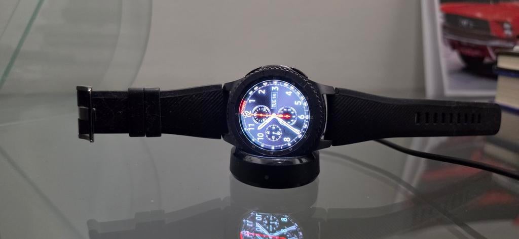Smartwatch Samsung Gear S3 in nieuwe staat, Handtassen en Accessoires, Smartwatches, Ophalen
