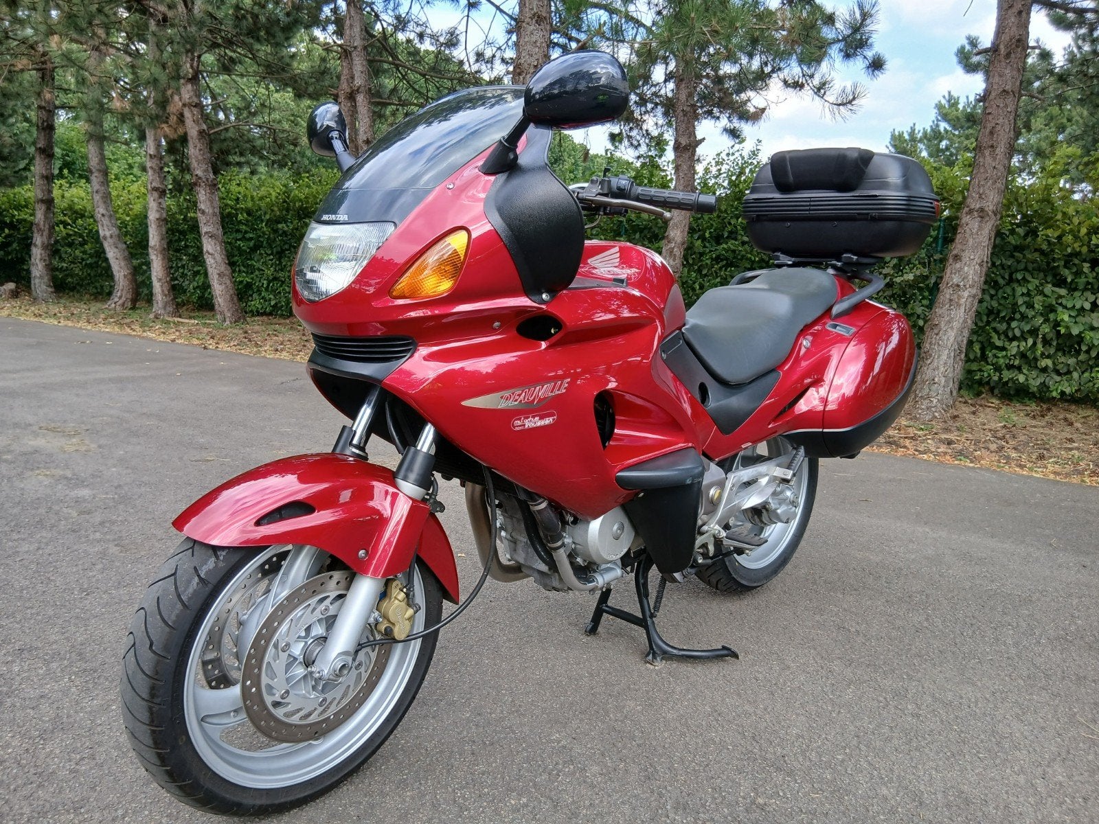 zeer mooie honda deauville 650 ntv met slechts 35.675 km, Motoren, 2 cilinders, Particulier, Handgeschakeld