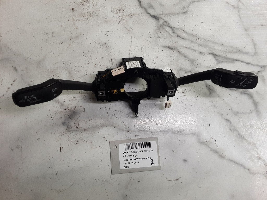 SCHAKELAAR Volkswagen Tiguan (AD1) (5Q0953507HN), Gebruikt, Volkswagen, Mevr. I. Hauben, Rue de l'Espoir 34 34
4030  GRIVEGNÉE, BE