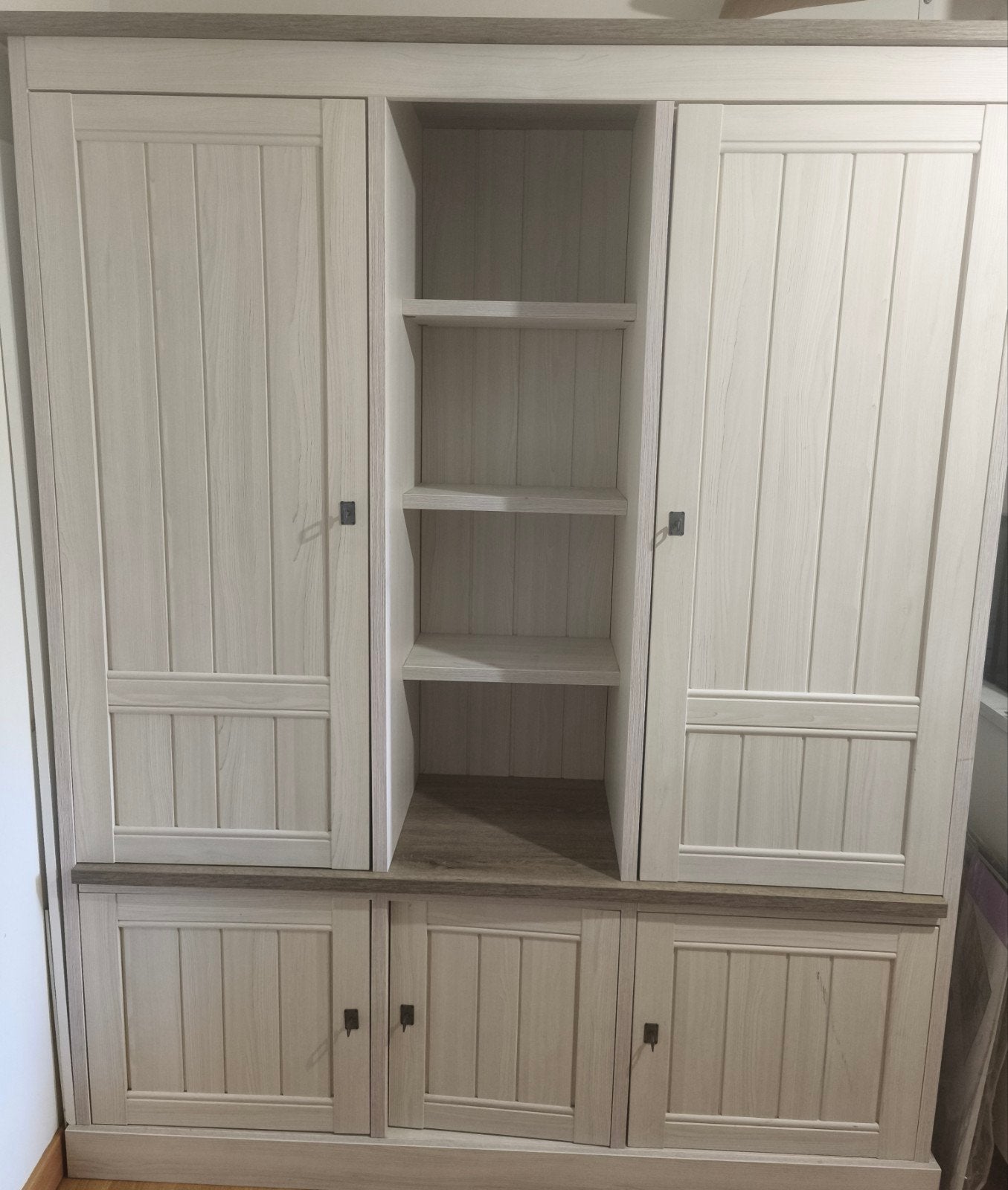 Wandkast beige/ bruin 172x212x50cm, Ophalen