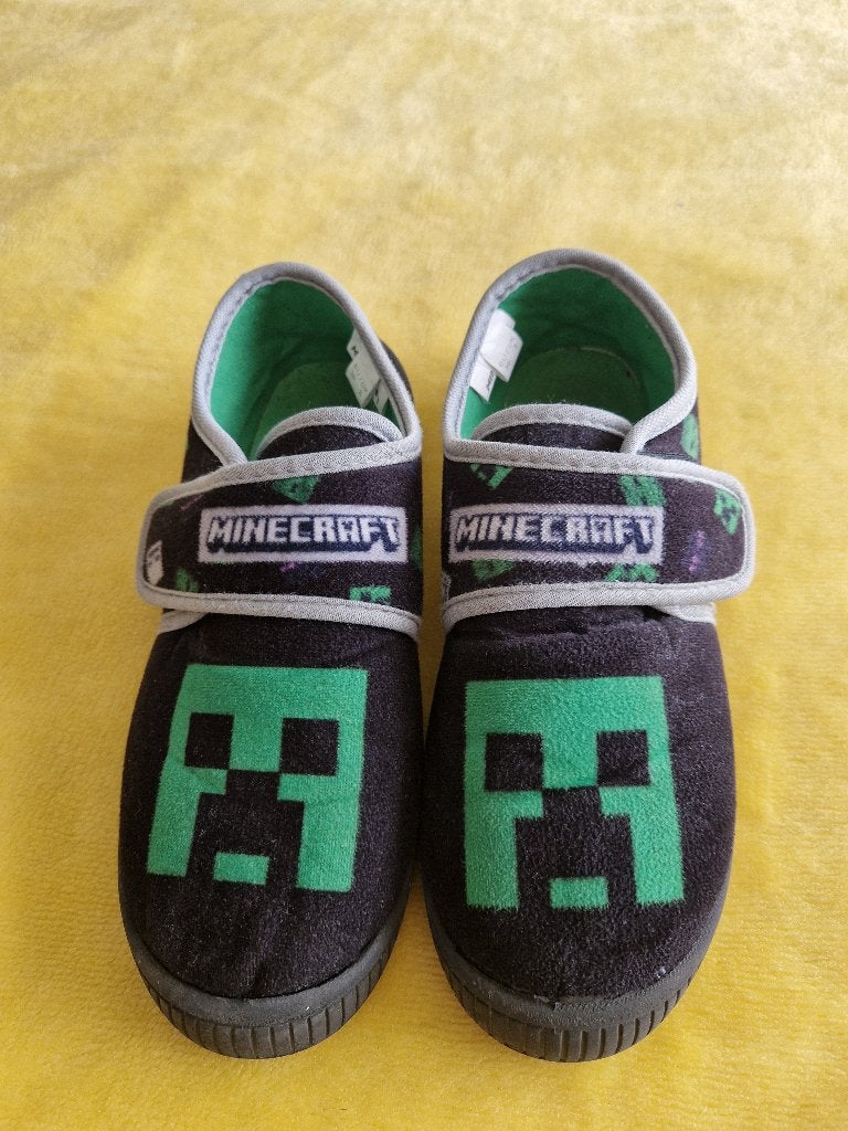Minecraft pantoffels maat 36, Ophalen, Jongen of Meisje, Overige typen, Zo goed als nieuw