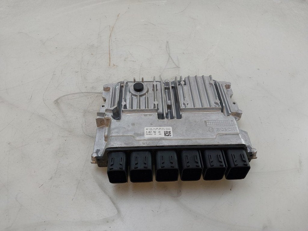 COMPUTER MOTOR BMW 3 serie Touring (G21) (01-2019/07-2020), Robert Bosch AG, Gebruikt, BMW, Robert-Bosch-Allee 1
74232  Abstatt, DE