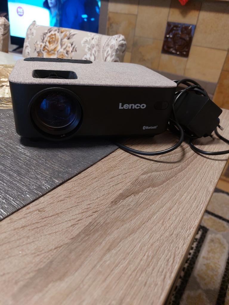 I am selling a projector that is in perfect condition., Enlèvement