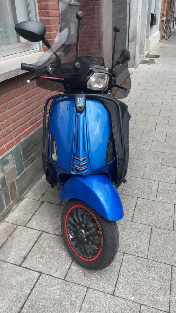 Vespa sprint, Fietsen en Brommers, Ophalen, Gebruikt, Benzine, 50 cc