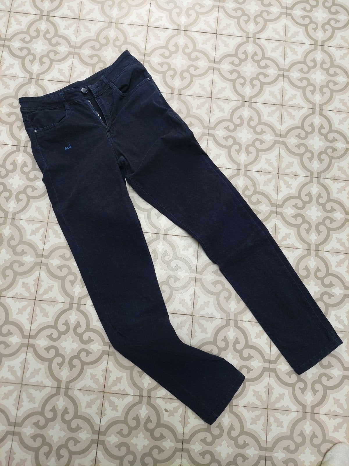 Sui uniform broek - maat 36, Kleding | Dames, Broeken en Pantalons, Ophalen