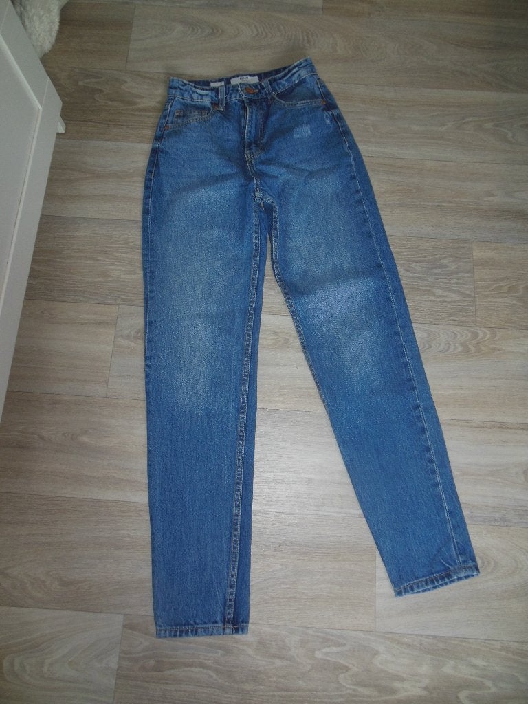 jeans Bershka confectiemaat 32, Bershka, Enlèvement ou Envoi, Bleu, W27 (confection 34) ou plus petit